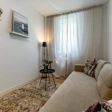 Lunula Apartment *