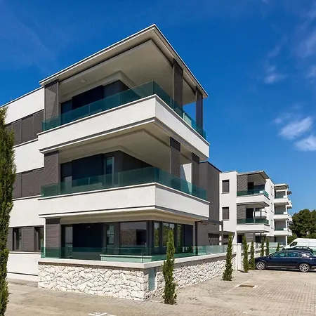 Lunula Zadar