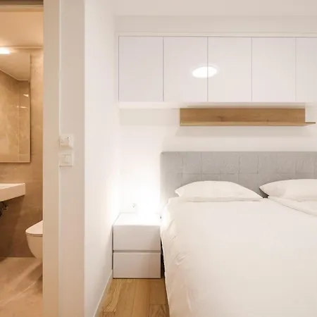 Lunula * Ζαντάρ