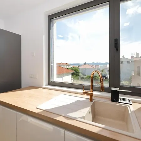 Apartman Lunula *