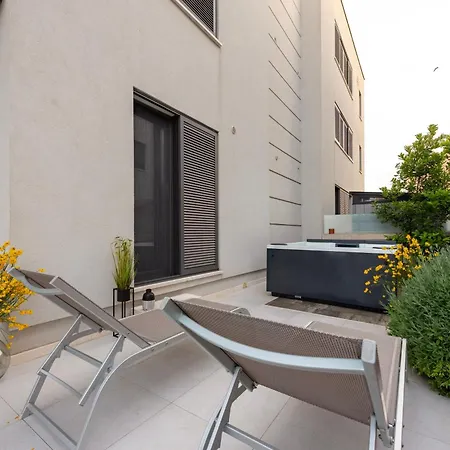 Lunula Apartmán *