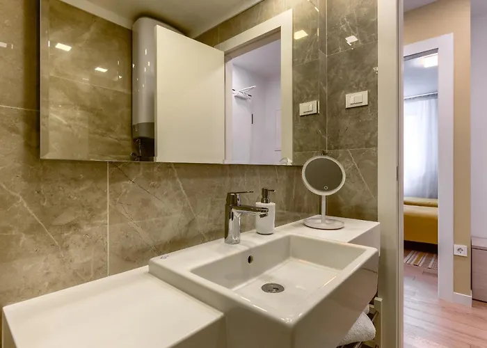 Lunula Appartement *